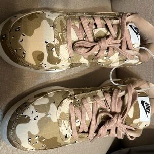 Nike Desert Camo Low Top Sneakers with Pink Laces